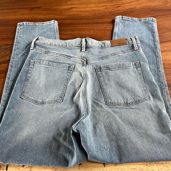 REVtown High Rise Straight Jeans Sunrise Indigo Wash Light Stretch Sz 32 - Picture 16 of 16